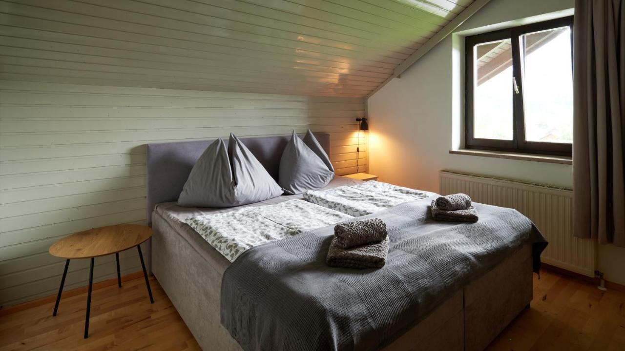 Jeff'S - Rooms With A Mountain View Bad Goisern Exterior photo